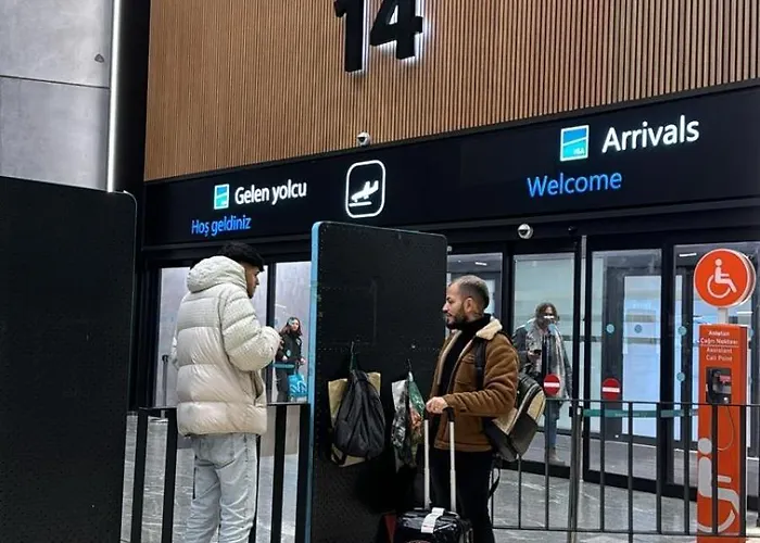Holding Istanbul Airport